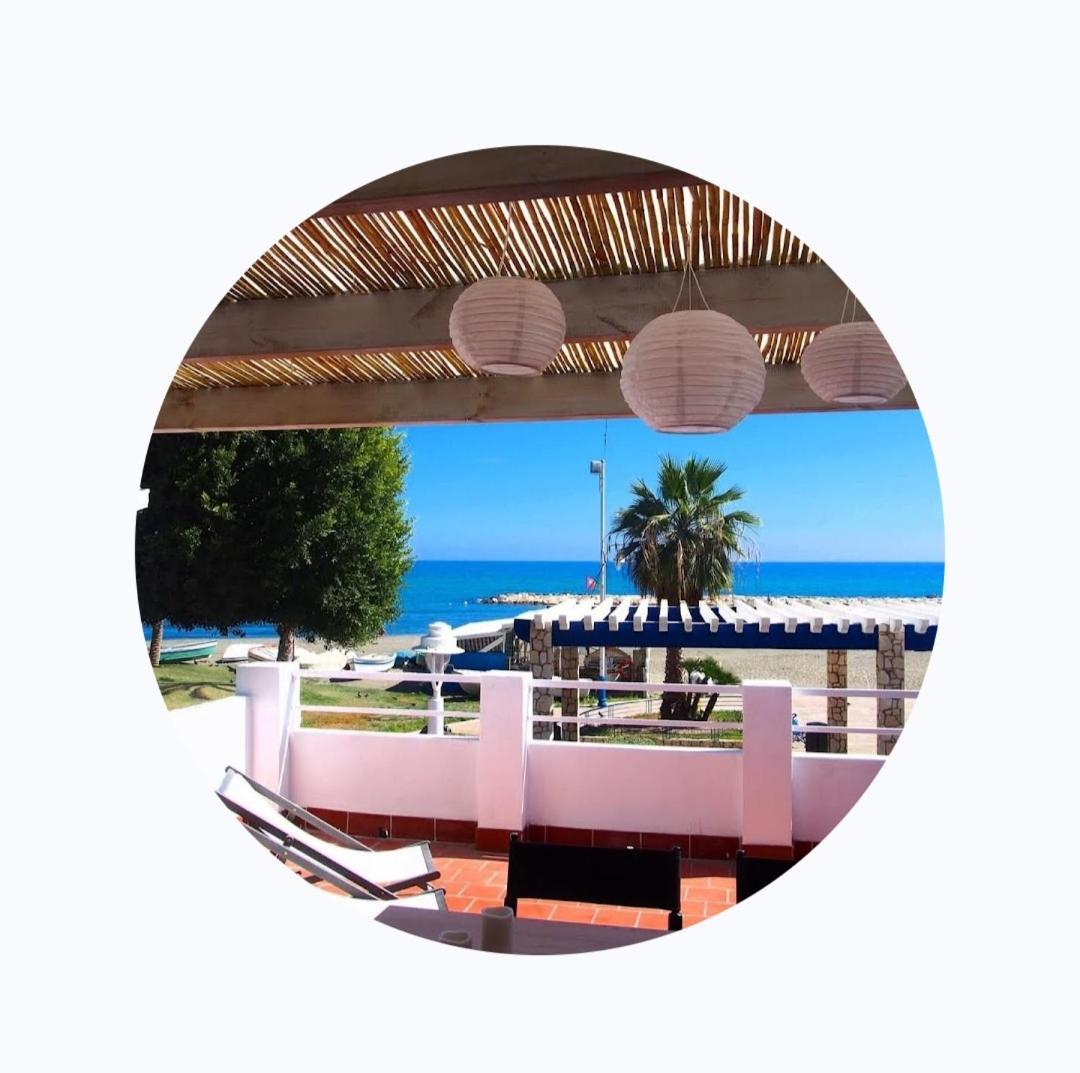 Playa 45, First Line Beach House มาลากา ภายนอก รูปภาพ